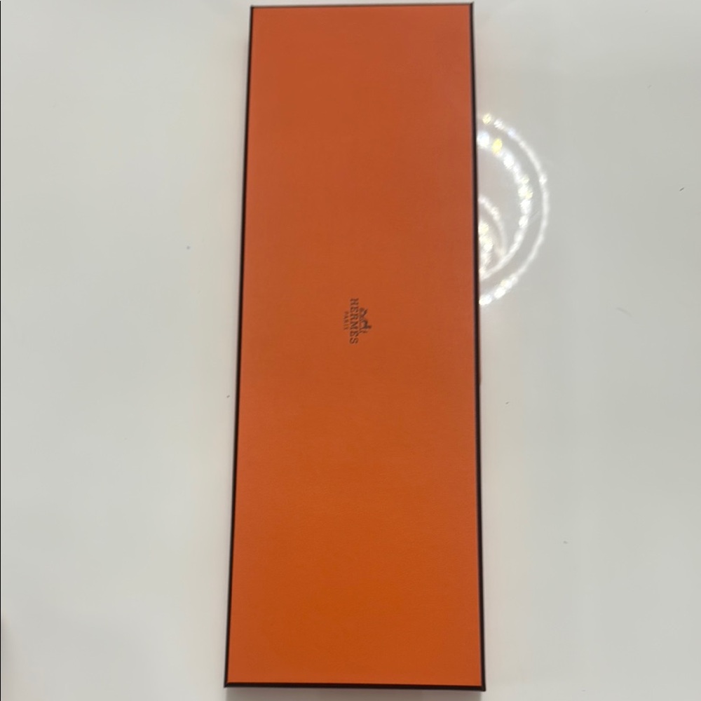 Hermès Orange Box size 15 x 5 (0820)
